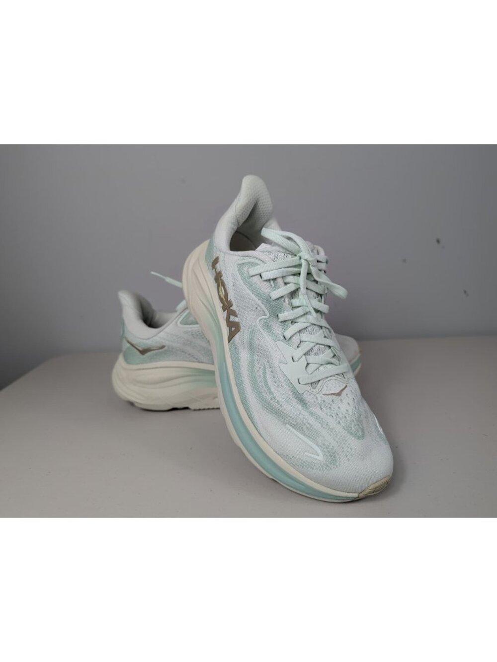 Hoka One Clifton 10 sea glass jadeite women's size 9B